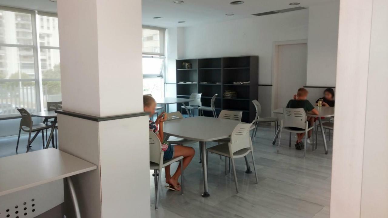 Elegance Apartment Benidorm Bagian luar foto